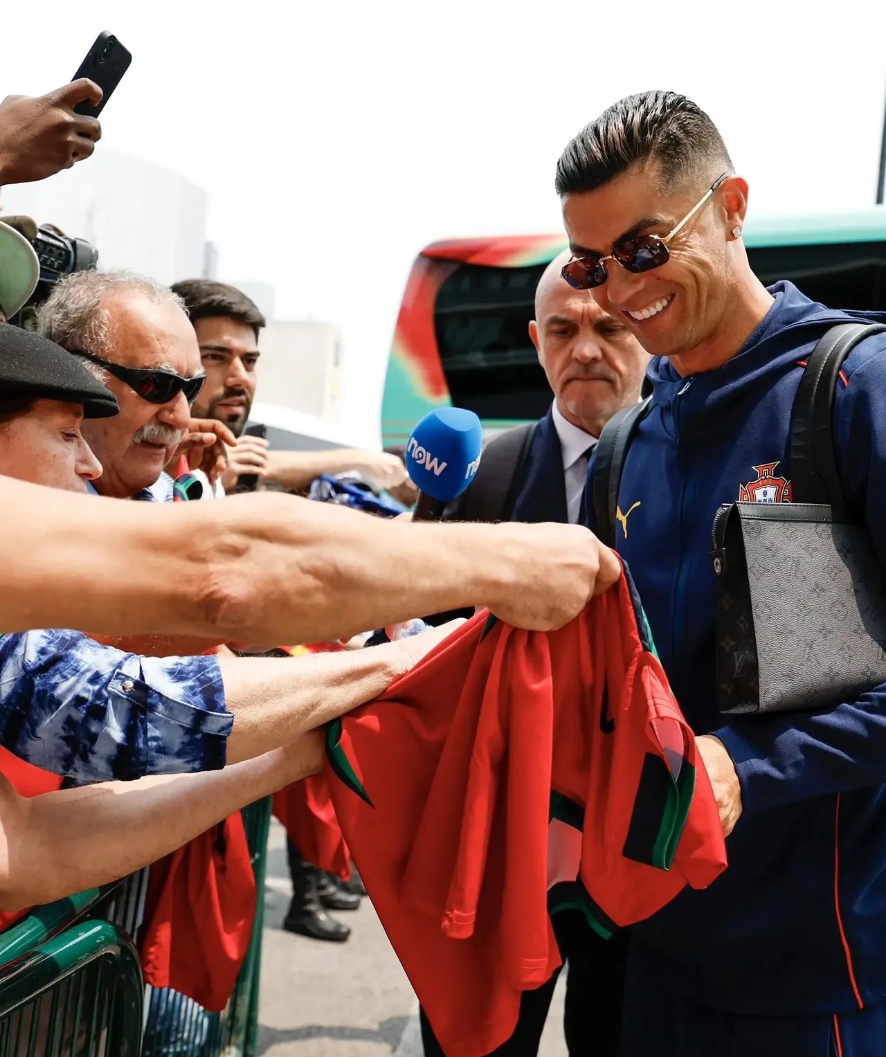 关于比赛局势复杂引爆全场！，费德勒意外战胜巴塞罗那比赛高潮迭起的信息-开云中国App